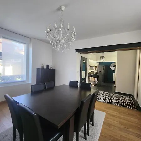 Feriehus Town Center Keroussel House - 6 People - 2 Bedrooms - Swimming Pool