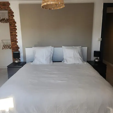 Feriehus Town Center Keroussel House - 6 People - 2 Bedrooms - Swimming Pool *