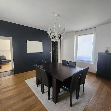 Feriehus Town Center Keroussel House - 6 People - 2 Bedrooms - Swimming Pool Charleville-Mézières